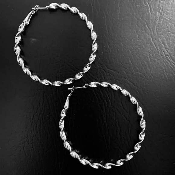 💗 Silver French Rope Hoop Earrings NEW - Picture 4 of 7